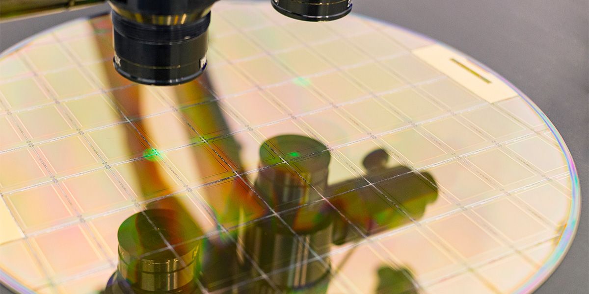 Semiconductor-Inspection_146114628_YP.jpg